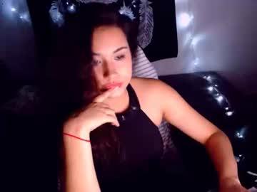 jade_leon chaturbate