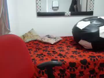 jade_saenz chaturbate