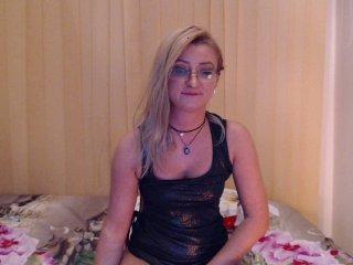 KarinaHott4UU bongacams