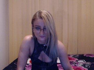 KarinaHott4UU bongacams