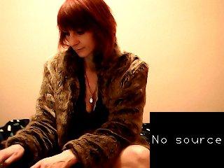 Karmen32 bongacams