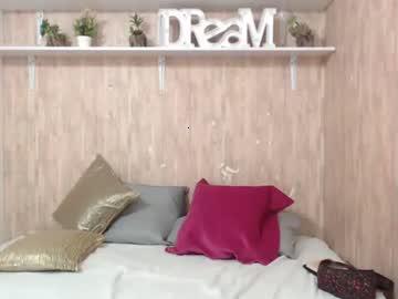 karinaa18 chaturbate