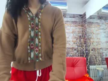 kira_foxxx chaturbate