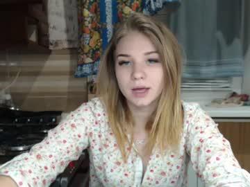 kira_luxury chaturbate