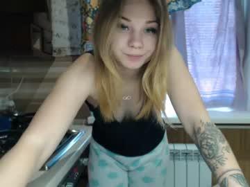 kira_luxury chaturbate