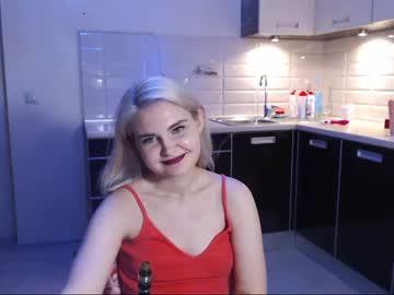 klaramiakiss chaturbate