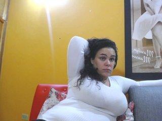 LatinJuicy21 bongacams