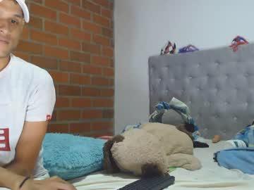 latinooobooom chaturbate