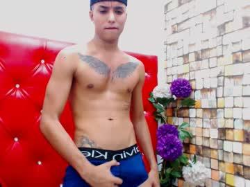 lewixsexyguy chaturbate