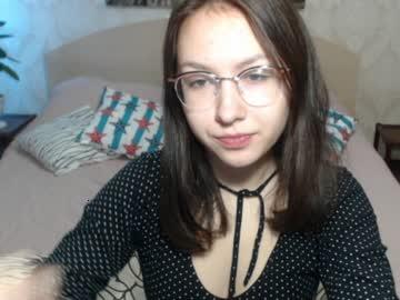 lily_charming chaturbate