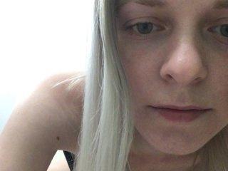 littleblondy bongacams