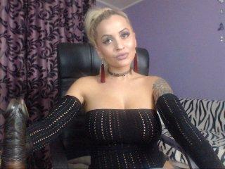 lovelyblondyx bongacams