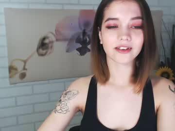 lovelyvickii chaturbate