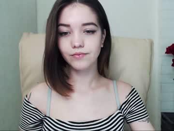 lovelyvickii chaturbate