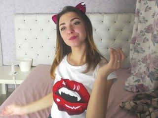 LuckyKarolina bongacams