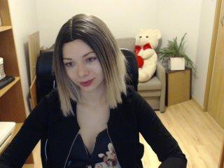 LucySmith bongacams