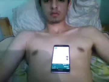 lucas23cmlalala chaturbate