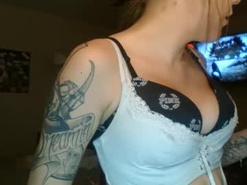 luckybunnyatplay92 chaturbate