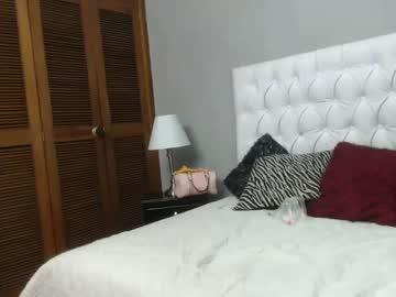 lucyanalatin chaturbate