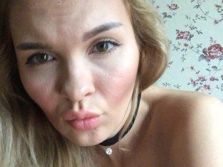 Malvina000 bongacams