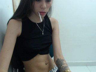 mia-lohan bongacams