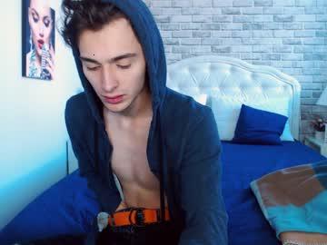 mikaelbrownn chaturbate