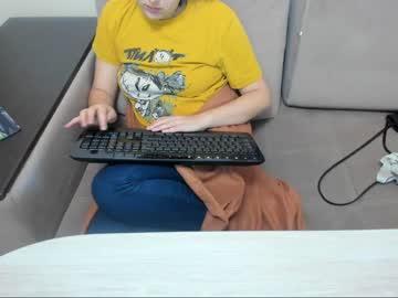 mikkiallowers chaturbate