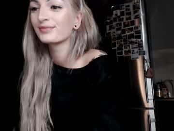 misty_m00n chaturbate