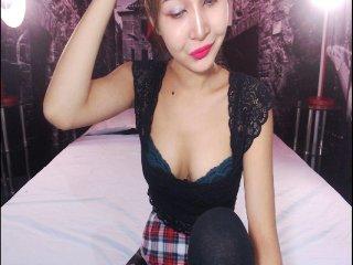 MonaChi bongacams