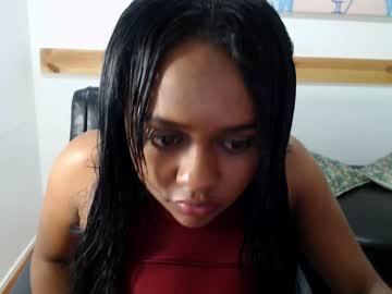 naomi_vuitton chaturbate