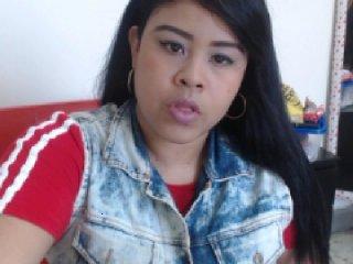 naomyhot18 bongacams