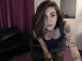 NikaSaphire bongacams