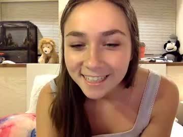 peachylittleprincess chaturbate