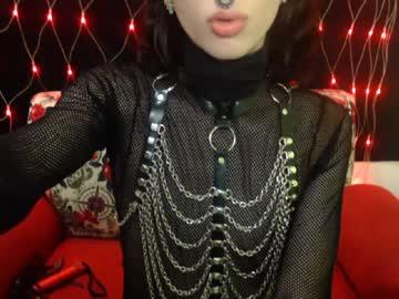 pervert_hottransx chaturbate