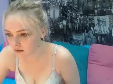 petiteemma18 chaturbate