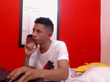 phenixxboy chaturbate