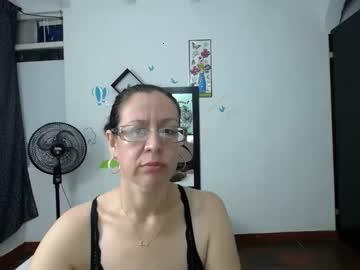 playful_hungry chaturbate