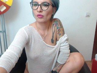 RaynhaKee bongacams