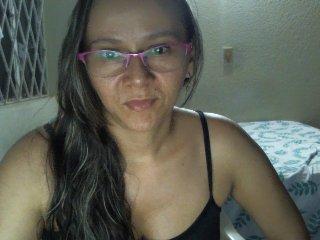 rosy3 bongacams