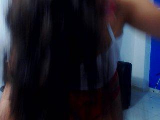 sara-candyxx bongacams