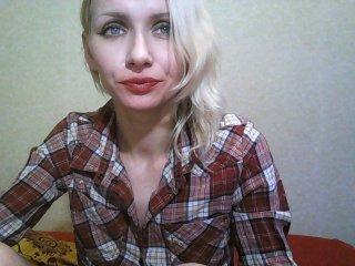 SexyBlondy251 bongacams