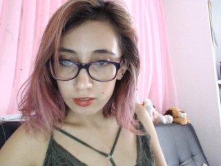 Simmone18 bongacams