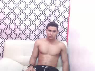 strongmusclehot20 chaturbate