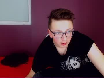 thomasson_singer chaturbate