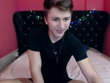 tonihardd chaturbate