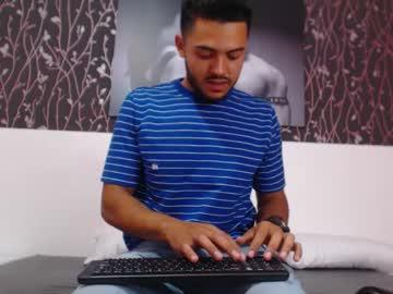 travis_hardcock chaturbate