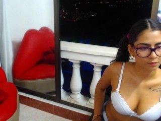 Trinity-Nell bongacams