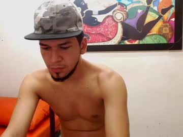 willianhott chaturbate