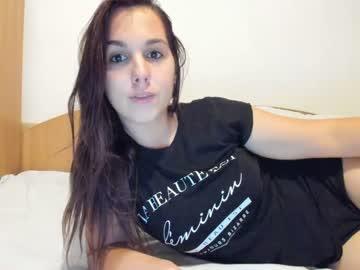 xlittlesubdollx chaturbate