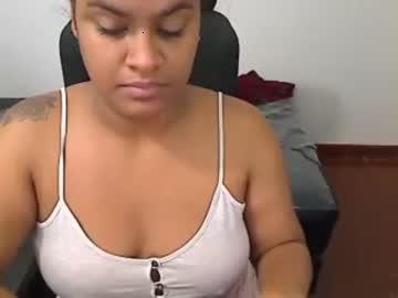 yinnas3x chaturbate